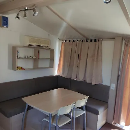 Fisherman House Hotel Pakostane